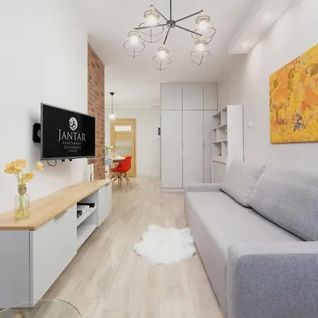 By Jantar 코워브제크