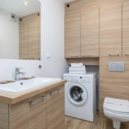 By Jantar 아파트 *