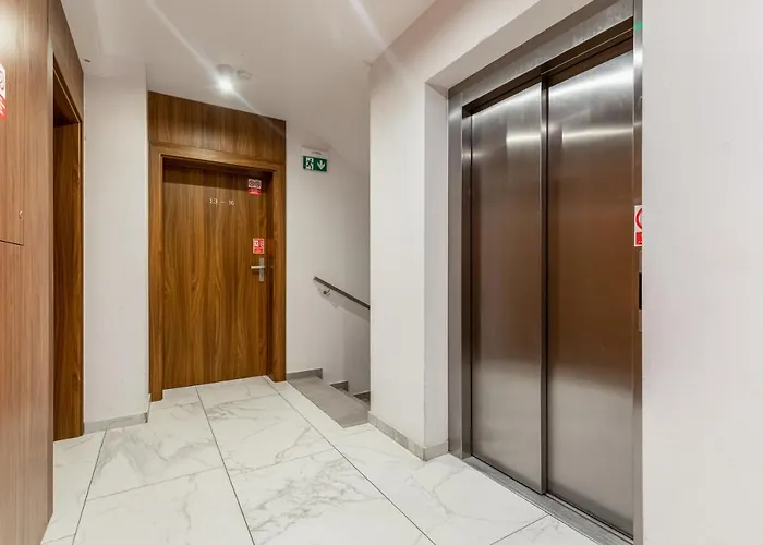 By Jantar Apartamento *